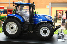 Load image into Gallery viewer, UH4976 UNIVERSAL HOBBIES NEW HOLLAND T7.225 BLUE POWER 4WD TRACTOR 2016