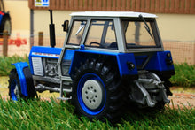 Load image into Gallery viewer, Uh4985 Universal Hobbies Zetor Crystal 12045 4Wd Blue Version Tractors And Machinery (1:32 Scale)