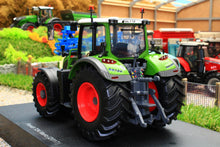 Load image into Gallery viewer, UH5231 UNIVERSAL HOBBIES FENDT 724 VARIO 4WD TRACTOR NATURE GREEN