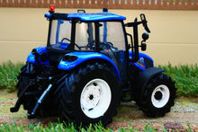 Load image into Gallery viewer, Uh5257 Universal Hobbies New Holland T4.65 2017 Tractor Tractors And Machinery (1:32 Scale)