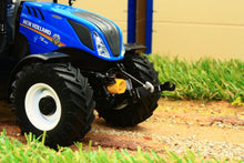 Load image into Gallery viewer, Uh5263 Universal Hobbies New Holland T6.165 2017 Tractor Tractors And Machinery (1:32 Scale)