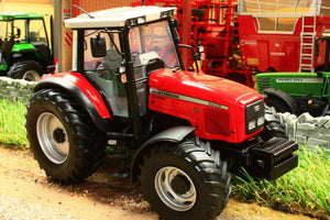 Uh5331 Universal Hobbies Massey Ferguson 8220 Xtra Tractor Tractors And Machinery (1:32 Scale)
