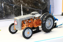 Load image into Gallery viewer, Uh5363 Universal Hobbies Ferguson Fe35 Set (Ltd Edition) ** £5 Off! Now £44.60! Tractors And