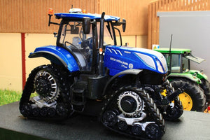 UH5365 UNIVERSAL HOBBIES NEW HOLLAND T7.225 BLUE POWER TRACTOR ON TRACKS