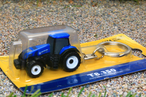 UH5862 UNIVERSAL HOBBIES NEW HOLLAND T8.350 TRACTOR KEYRING
