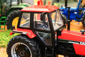 UH6209 UNIVERSAL HOBBIES CASE INTERNATIONAL 1494 2WD RED BLACK TRACTOR