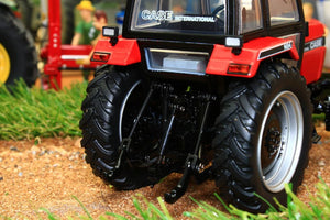 UH6209 UNIVERSAL HOBBIES CASE INTERNATIONAL 1494 2WD RED BLACK TRACTOR