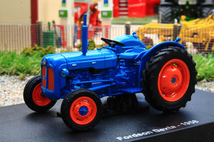 UH6272 UNIVERSAL HOBBIES FORDSON DEXTA TRACTOR 1958