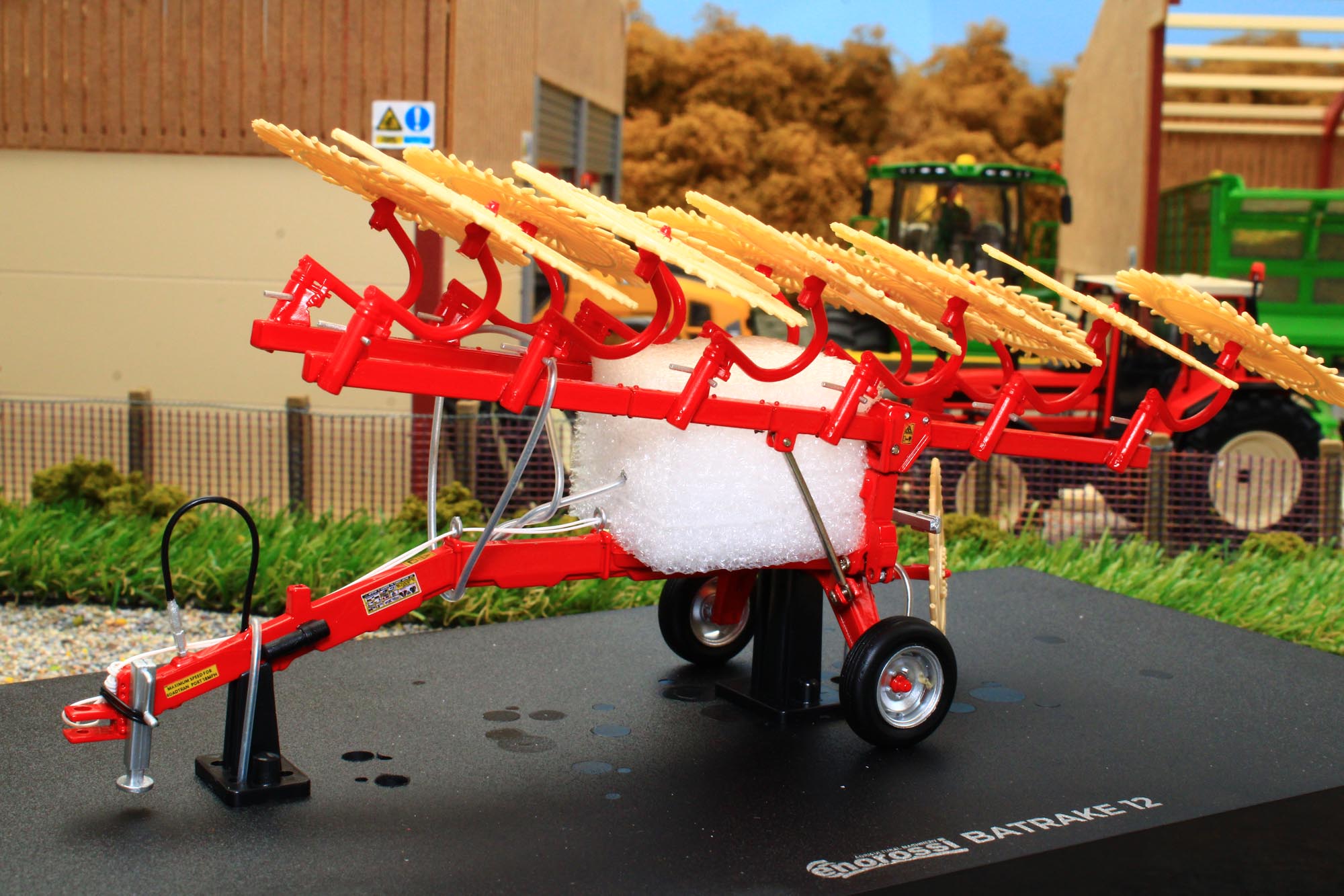 UH6356 Universal Hobbies Enorossi Batrake Hay Rake with 12 Rakes ...