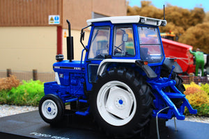UH6475 Universal Hobbies Ford 6810 Generation III 2WD Tractor