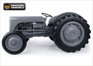 Uhr001 Universal Hobbies Ferguson Te20 Resin Special Edition Tractor (1:8 Scale) Tractors And
