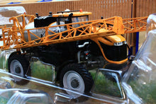 Load image into Gallery viewer, Usk10623 Usk Challenger Rogator 1100B Self Propelled Sprayer Tractors And Machinery (1:32 Scale)