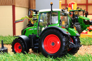Usk10640 Usk Fendt 313 Vario Tractor Tractors And Machinery (1:32 Scale)