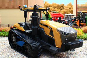 USK10654 USK 1:32 Scale Challenger MT867 Tractor