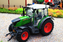 Load image into Gallery viewer, USK10657 USK 1:32 Scale Fendt 210 Vario 4WD Tractor