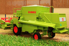 Load image into Gallery viewer, Usk30010 Usk Claas Dominator 85 Combine Harvester - No Cab ** £20 Off Now £69.95! Tractors And