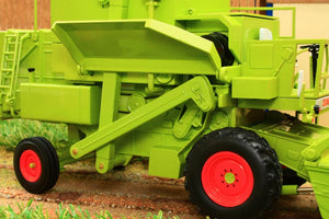 Usk30010 Usk Claas Dominator 85 Combine Harvester - No Cab ** £20 Off Now £69.95! Tractors And