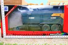 Load image into Gallery viewer, W42701A1 Weathered Britains Kane 16T Grain Trailer Trailer (Dusty Effect)