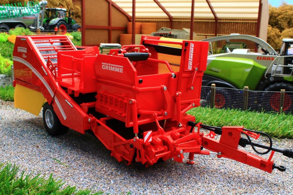 美品 ドイツ WIKING製 1/32 グリメ Grimme Bunker harvester SE 260