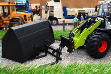 Load image into Gallery viewer, W7833 Wiking Claas Wheeled Loader Torion 1812 With Bucket And Forks Tractors And Machinery (1:32