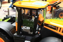Load image into Gallery viewer, W7848 WIKING JCB FASTRAC 8330 TRACTOR