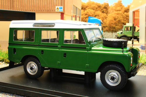 WB124033 WHITEBOX 1:24 SCALE LANDROVER SERIES III