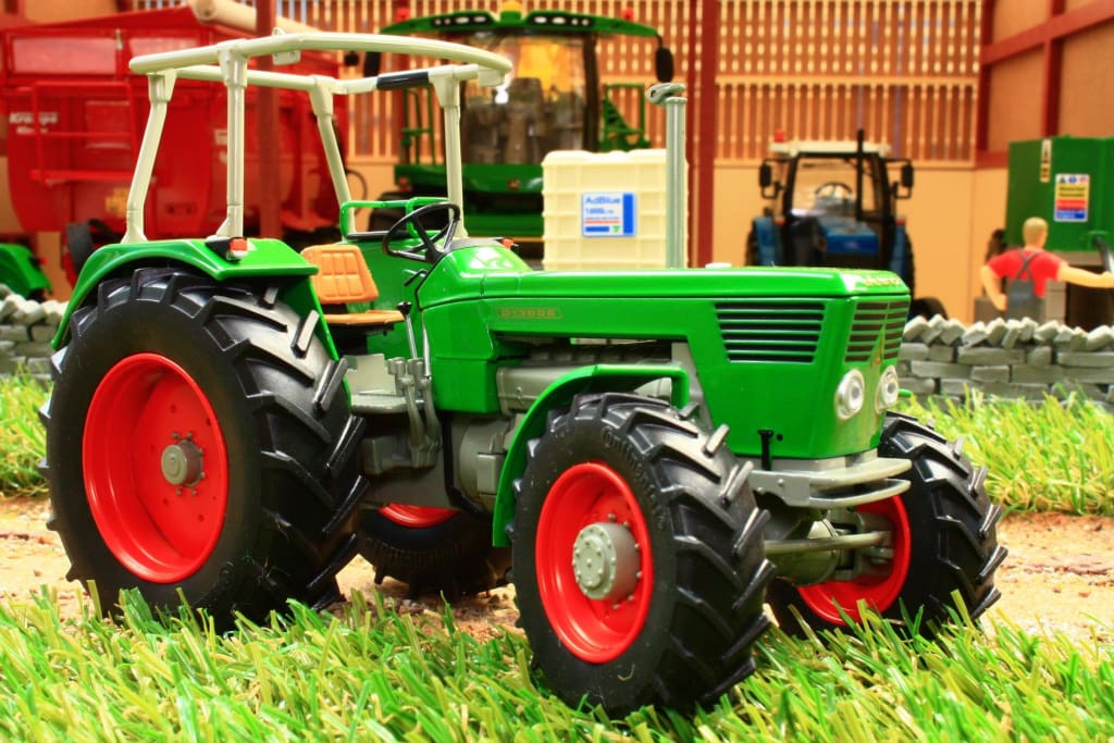 Tracteur Miniature DEUTZ D 130 06 Sans Cabine 1972-1974 Par Weise-Toys - Échelle 1/32