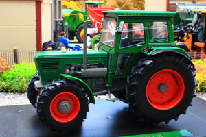 WE1006 Weise 1:32 Scale Deutz D130 06 4wd Tractor
