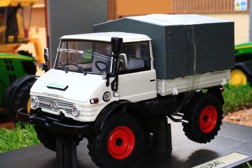 WE1044 Weise Mercedes Benz Unimog 406 (U84) with Canvas Load Bed Cover - front left side view