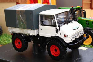 WE1044 Weise Mercedes Benz Unimog 406 (U84) with Canvas Load Bed Cover - front right side view