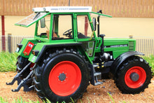 Load image into Gallery viewer, We1059 Weise Fendt Favorit 612 Lsa Tractor Tractors And Machinery (1:32 Scale)
