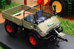 WE1066 Weise Mercedes Benz Unimog 406 (U84) with Removable Soft-top to Cab - front right elevated view