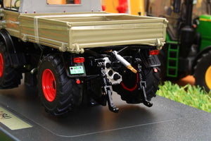 WE1066 Weise Mercedes Benz Unimog 406 (U84) with Removable Soft-top to Cab - lkeft hand view of rear linkage
