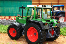 Load image into Gallery viewer, We1063 Weise Fendt Favorit 509C 4Wd Tractor Tractors And Machinery (1:32 Scale)