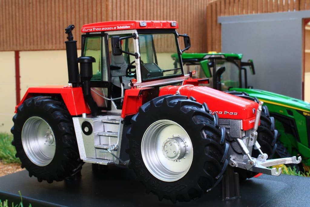 WE1069 WEISE SCHULTER EURO TRAC 2000 LS TRACTOR