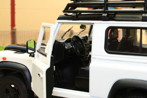 WEL22498SP Welly 1:24 Scale Land Rover Defender 90 in White with roof rack and snorkel