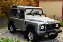Load image into Gallery viewer, WEL22498S Welly 1:24 Scale Land Rover Defender 90 County in Silver