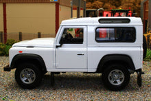 Load image into Gallery viewer, WEL22498W WELLY 1:24 SCALE LAND ROVER DEFENDER 90 IN WHITE