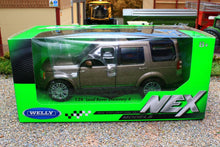 Load image into Gallery viewer, WEL24008BR Welly 1:24 Scale Land Rover Discovery 4 in Brown Metallic