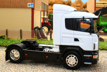 Load image into Gallery viewer, WEL32625W Welly 1:32 Scale Scania R470 4xs lorry in white