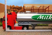 Load image into Gallery viewer, WEL32632RMT Welly 1:32 Scale Volvo FH12 Lorry Milk Tanker in Red Silver