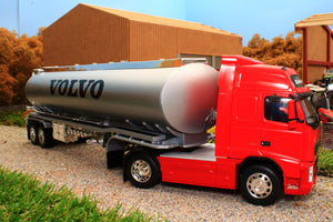 WEL32632R Welly 132 Scale Volvo FH12 Lorry with Tanker in  Red Silver