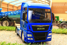 Load image into Gallery viewer, WEL32650SB WELLY MAN TGX 18.440 4X2 LORRY IN BLUE