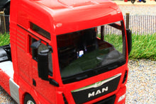 Load image into Gallery viewer, WEL32650SR WELLY 132 SCALE MAN TGX 4X2 LORRY IN RED
