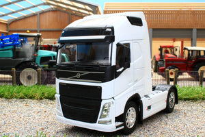 WEL32690SW WELLY 132 SCALE VOLVO FH 4X2 LORRY IN WHITE