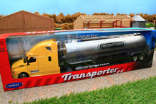 Load image into Gallery viewer, WEL32697Y Welly 132 Scale Cascadia Freightliner Lorry with Tanker in Yellow